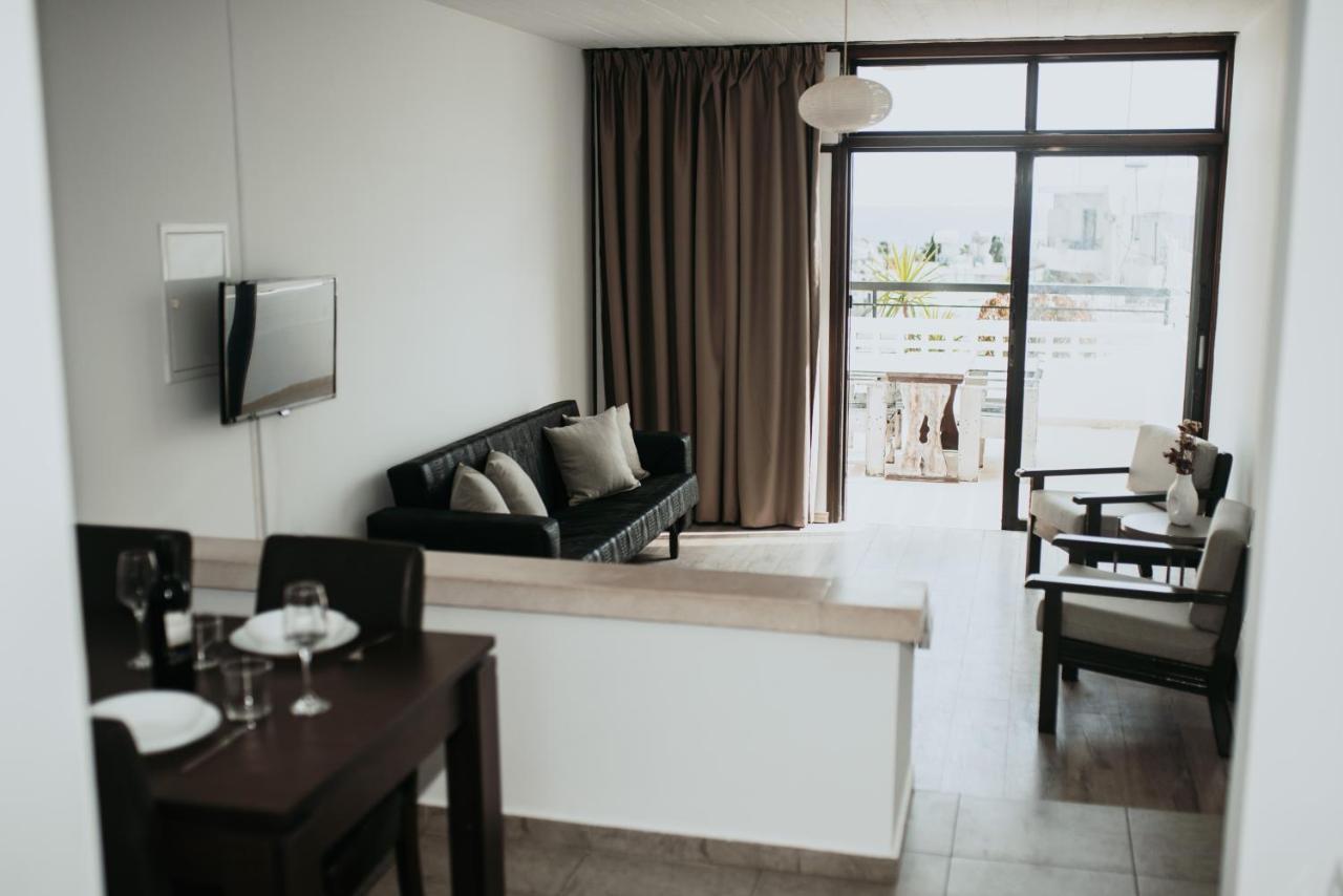 Ovis Hotel Apartments Agia Napa Exterior foto
